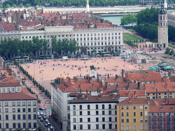 lyon-bellecour