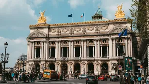 location parking paris 9